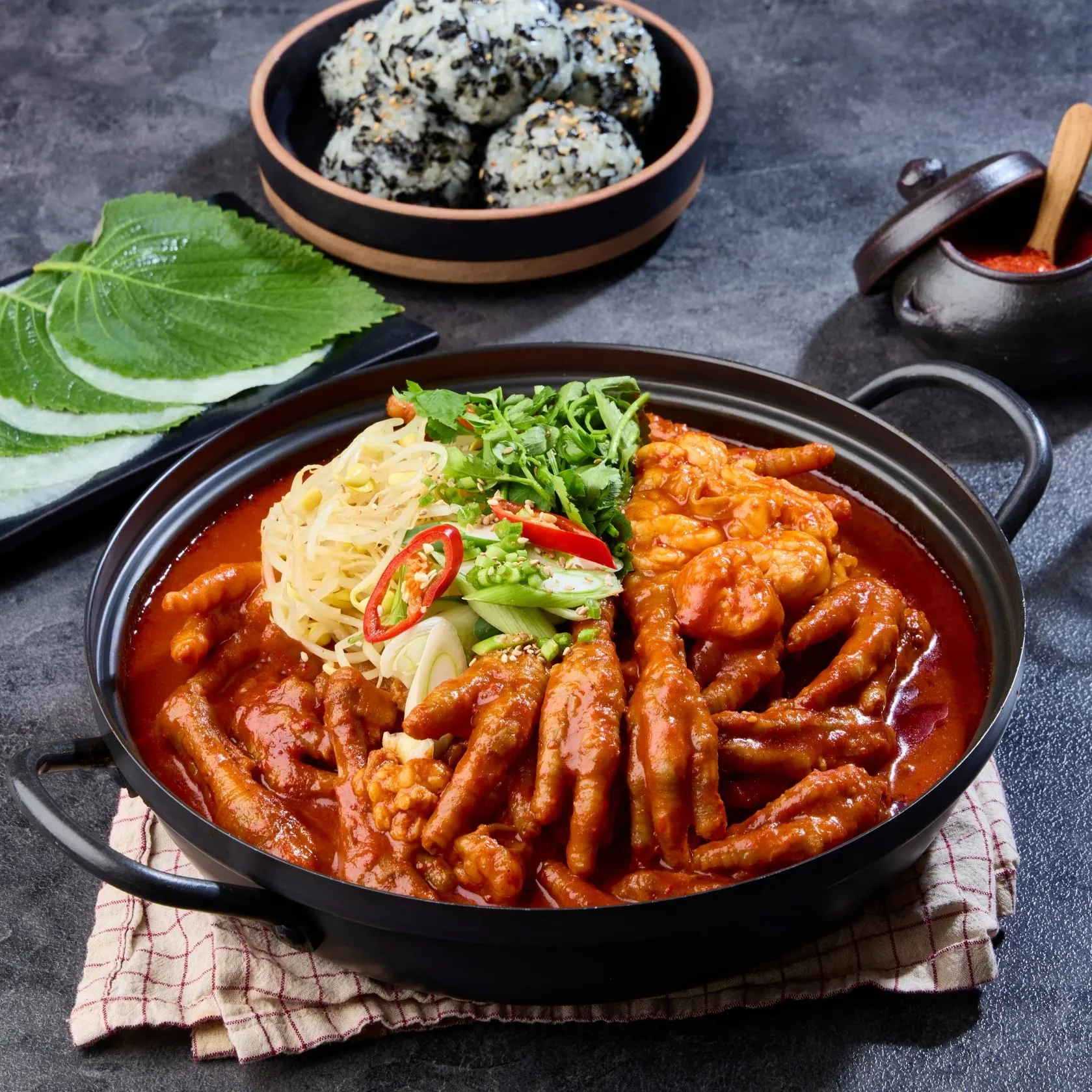 [우체국쇼핑] 국내산 닭발로 만든 통뼈 국물닭발(850g)x2팩