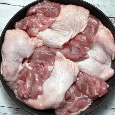 [우체국쇼핑] (농할) 국내산 닭다리살 2kg 두메산골 냉장 닭다리살 (정육)